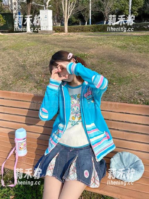 Aery Tiefling 在高跟鞋的世界里,跟随Aery Tiefling的全套写真探索时尚之美.txt